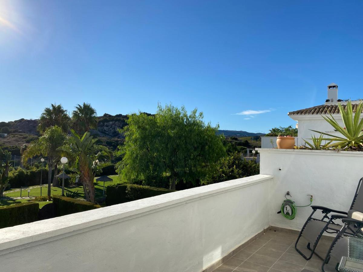 Апартаменты Bahia De Casares Эстепона Экстерьер фото