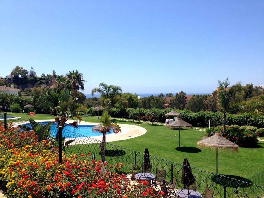Апартаменты Bahia De Casares Эстепона Экстерьер фото