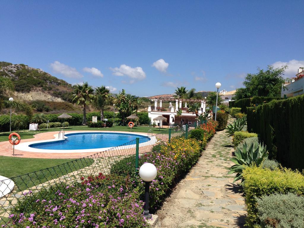 Апартаменты Bahia De Casares Эстепона Номер фото