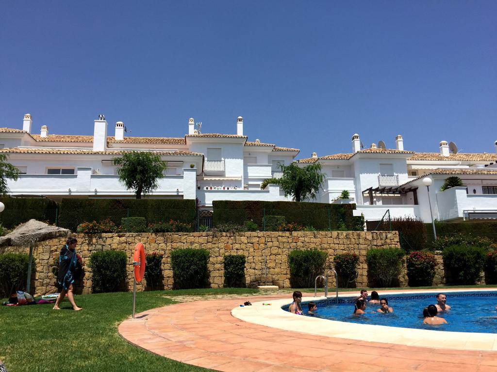 Апартаменты Bahia De Casares Эстепона Экстерьер фото
