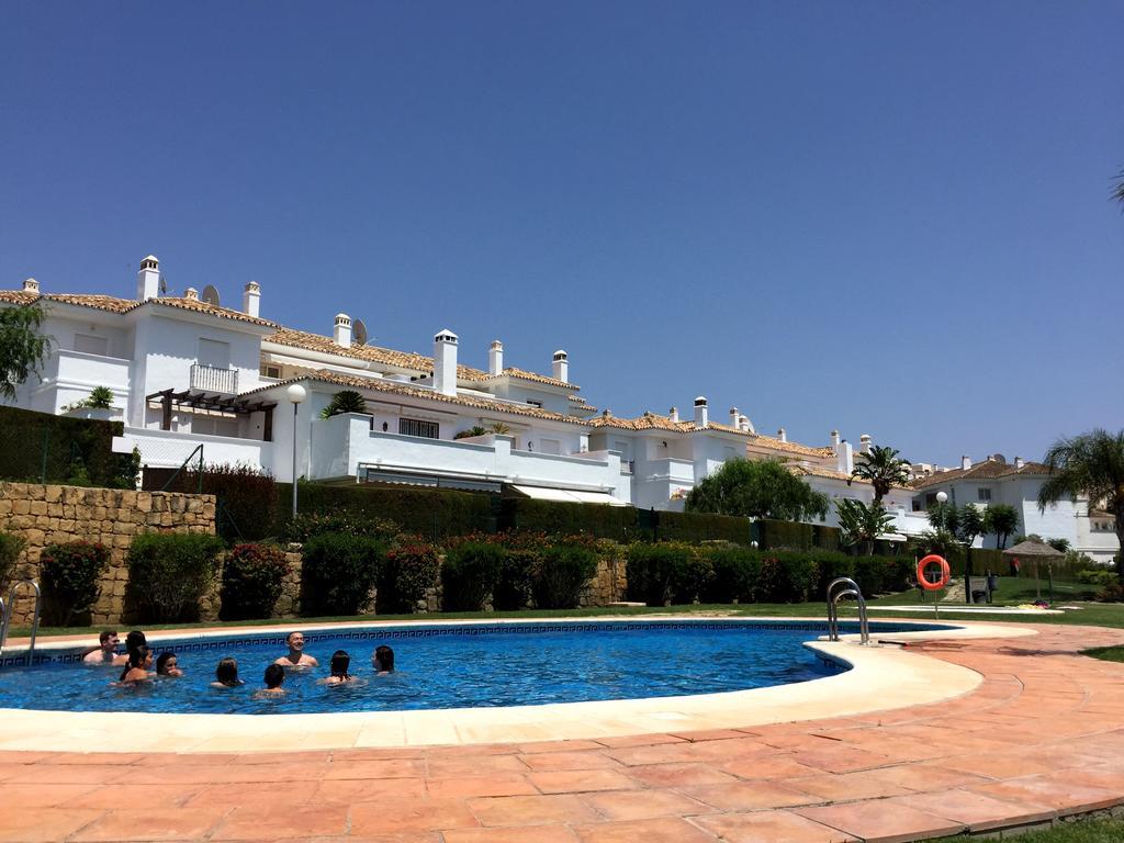 Апартаменты Bahia De Casares Эстепона Экстерьер фото